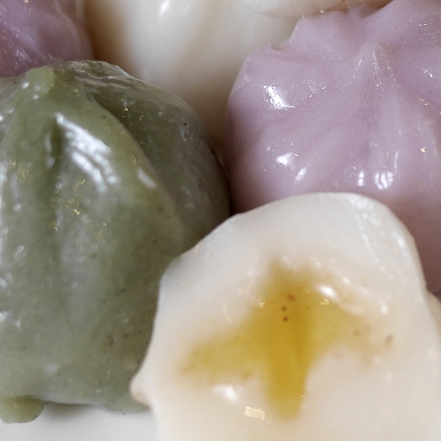 Assorted Ggultteok (Honey Rice Cakes) 350g