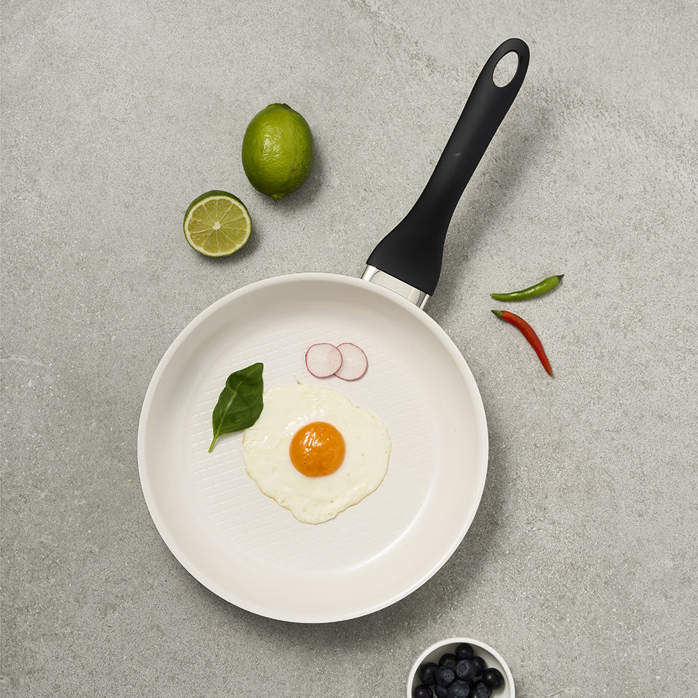 [K Direct Delivery] Edelkochen 3-Ply Viva Cera Fry Pan 24cm (Cream/Copper)
